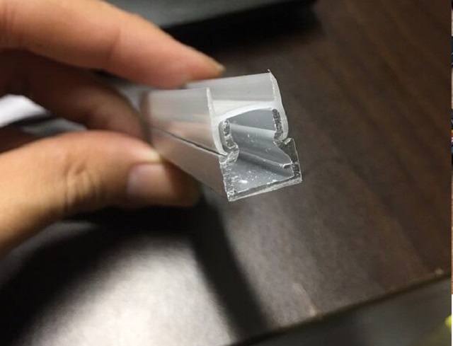 Các bước cách lắp đặt đèn LED thanh nhôm đơn giản