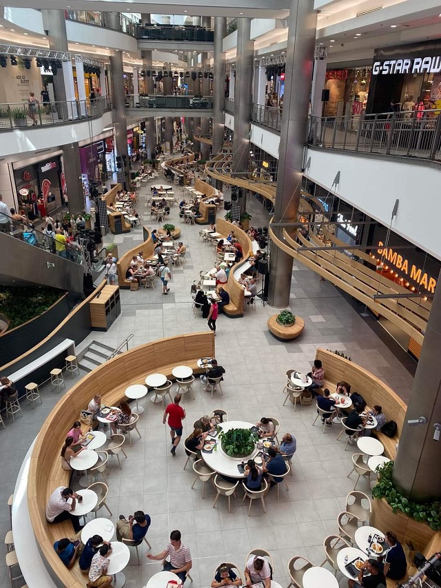 Giải pháp thiết kế chiếu sáng trung tâm thương mại hút khách