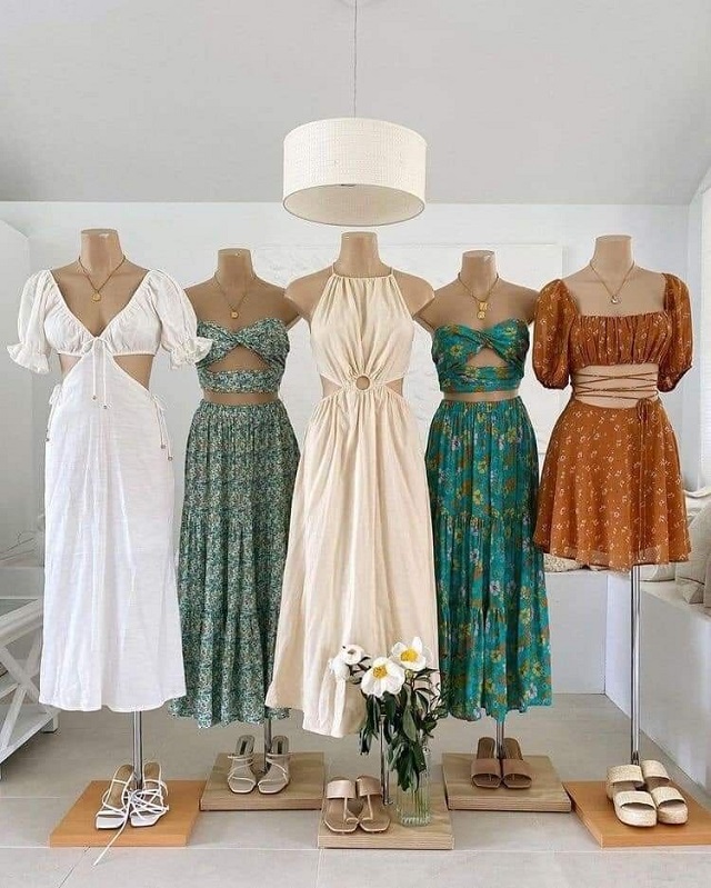 Đèn shop quần áo – Chọn đúng để bán hàng hiệu quả hơn