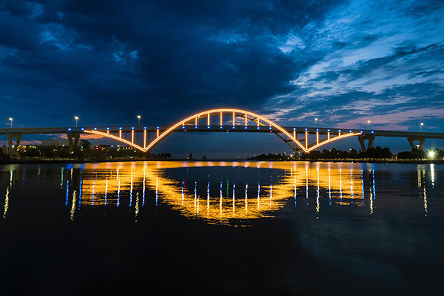 Giải pháp thiết kế chiếu sáng cầu hiệu quả và bền vững