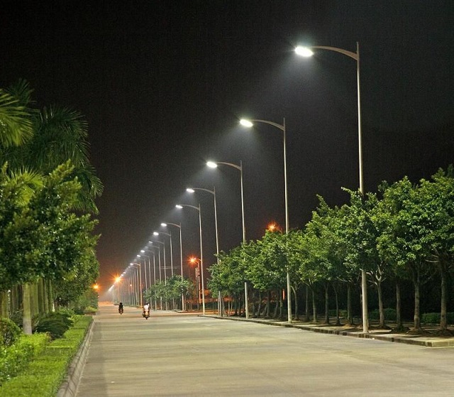 Ánh sáng chói là gì? Nguyên nhân và cách khắc phục 