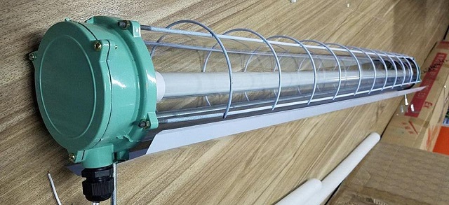 Đèn chống nổ – Giải pháp chiếu sáng an toàn cho nhà xưởng