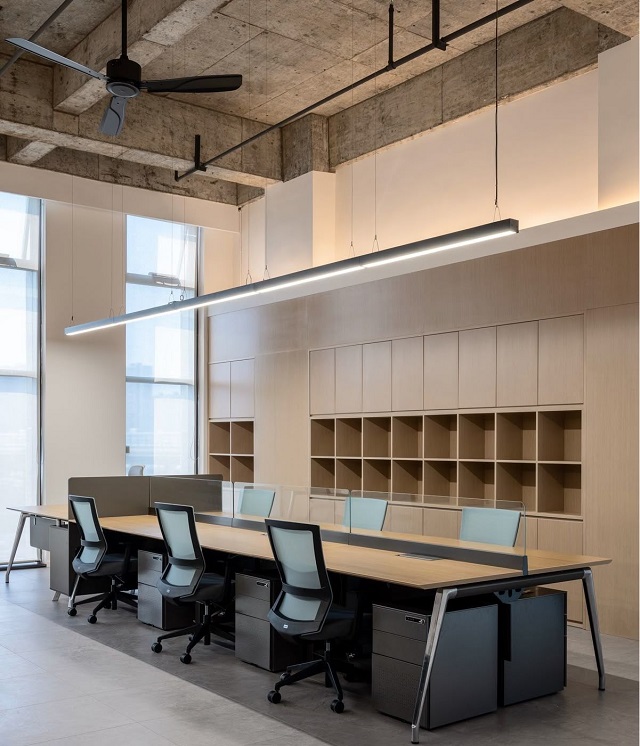 Đèn thả văn phòng – Chiếu sáng hiện đại cho không gian làm việc 